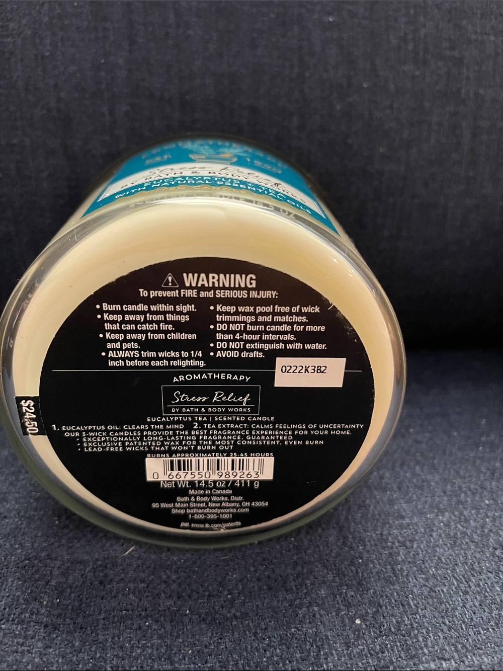 Bath & Body Works Aromatherapy Stress Relief Candle - Eucalyptus + Tea - Picture 2 of 4